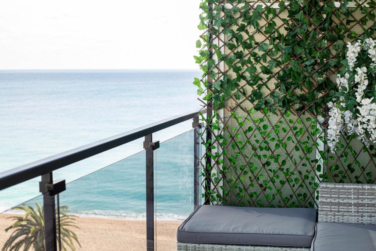 Apartamento Septimo Cielo Primera Linea De Mar Blanes Bagian luar foto
